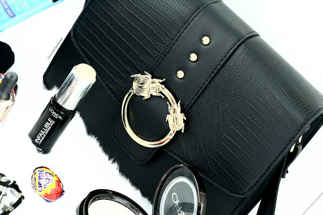 black2bbuckle2bbag-2934361