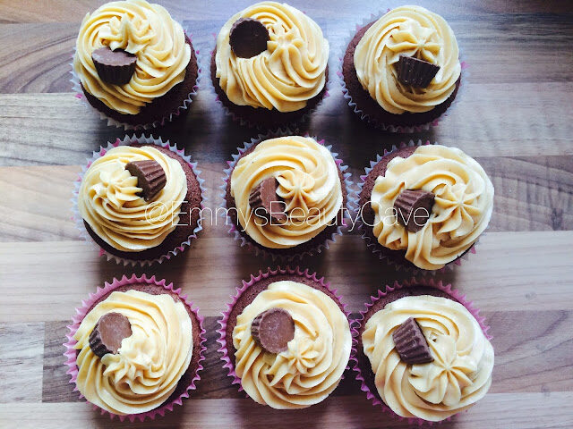 chocolate2bpeanut2bbutter2bcupcakes-2577643